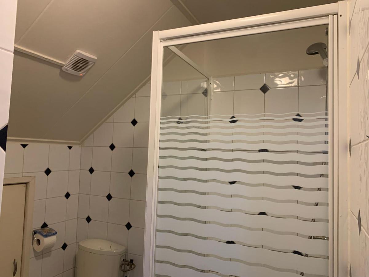 זיריקזיי Rb Hostel מראה חיצוני תמונה