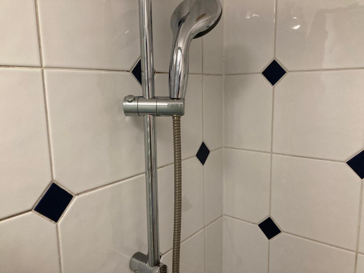 זיריקזיי Rb Hostel מראה חיצוני תמונה