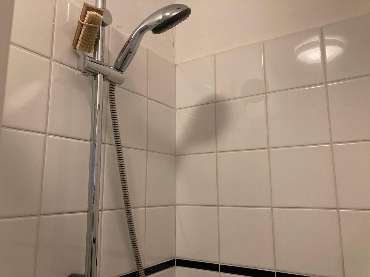 זיריקזיי Rb Hostel מראה חיצוני תמונה