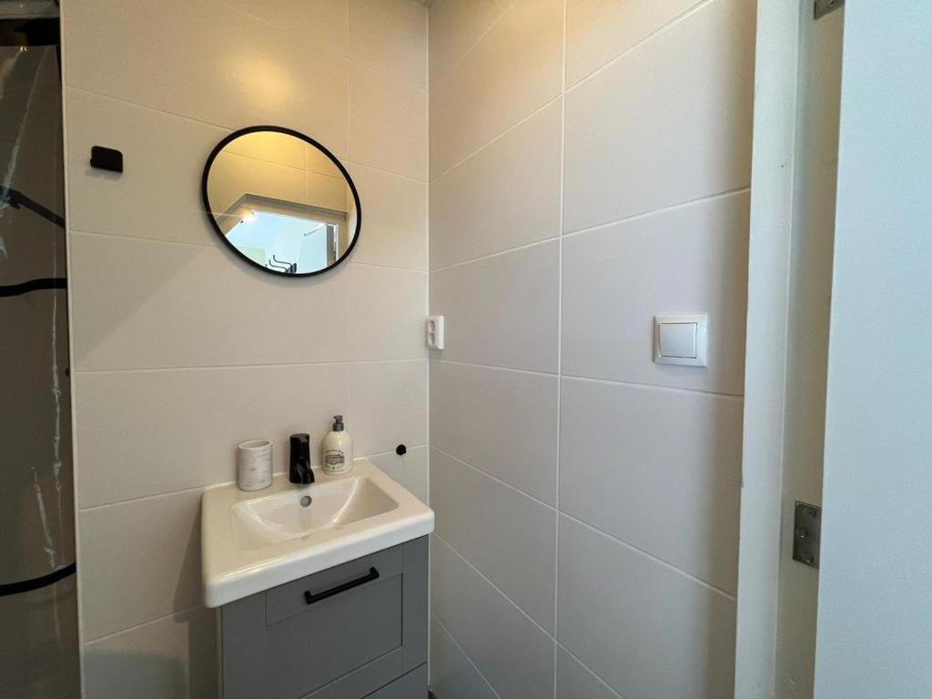 זיריקזיי Rb Hostel מראה חיצוני תמונה